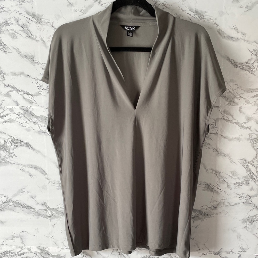Buffalo David Bitton XL Gray V-Neck Knit Top